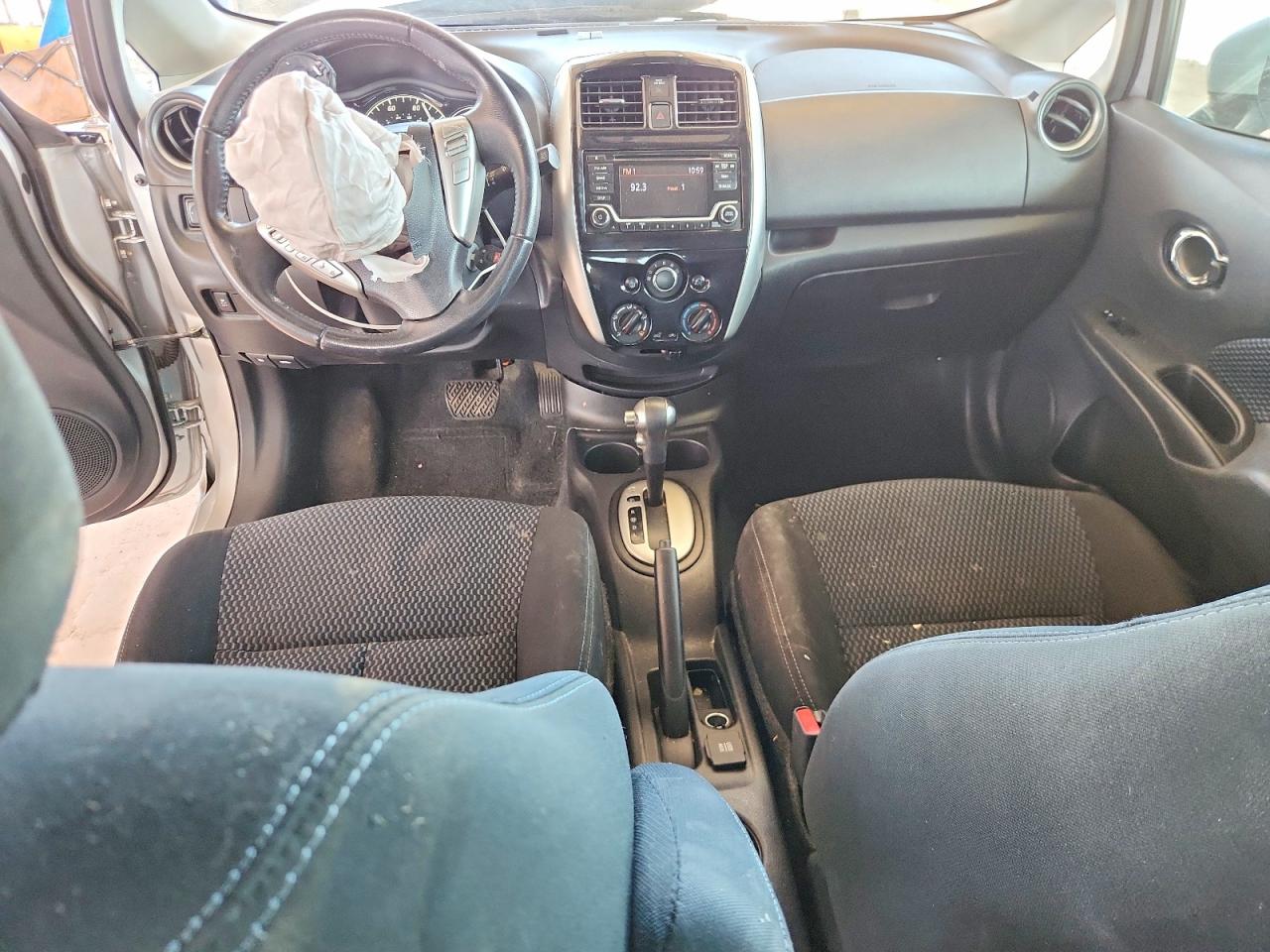 2016 NISSAN VERSA