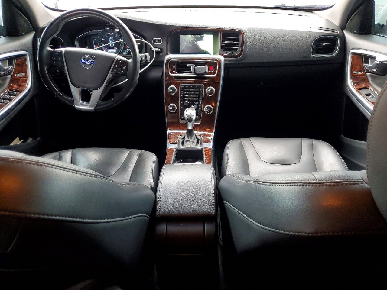 2016 VOLVO S60