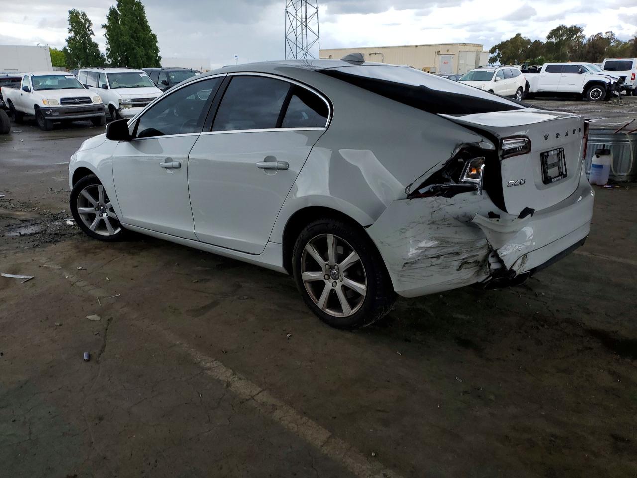 2016 VOLVO S60