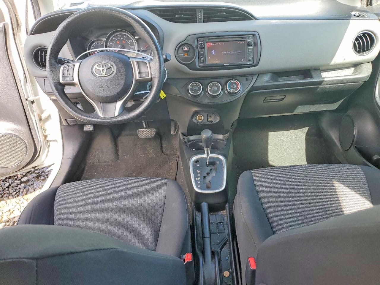2017 TOYOTA YARIS