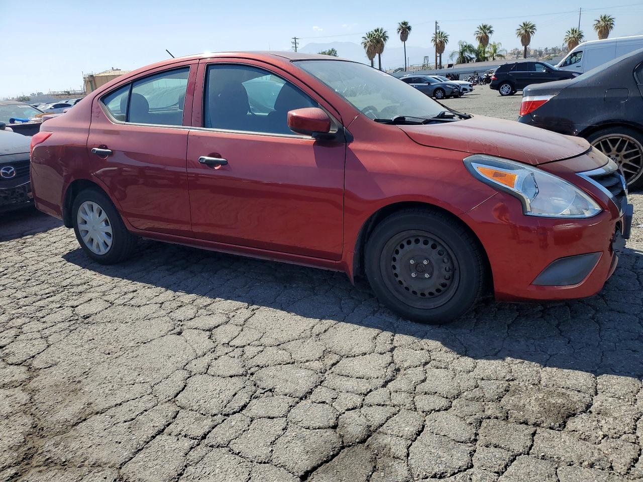 2018 NISSAN VERSA