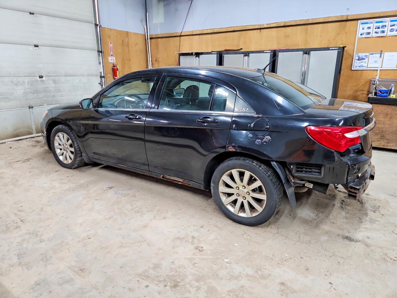 2011 CHRYSLER 200