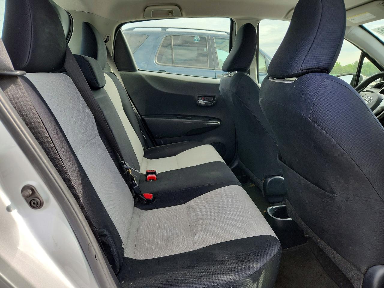 2013 TOYOTA YARIS
