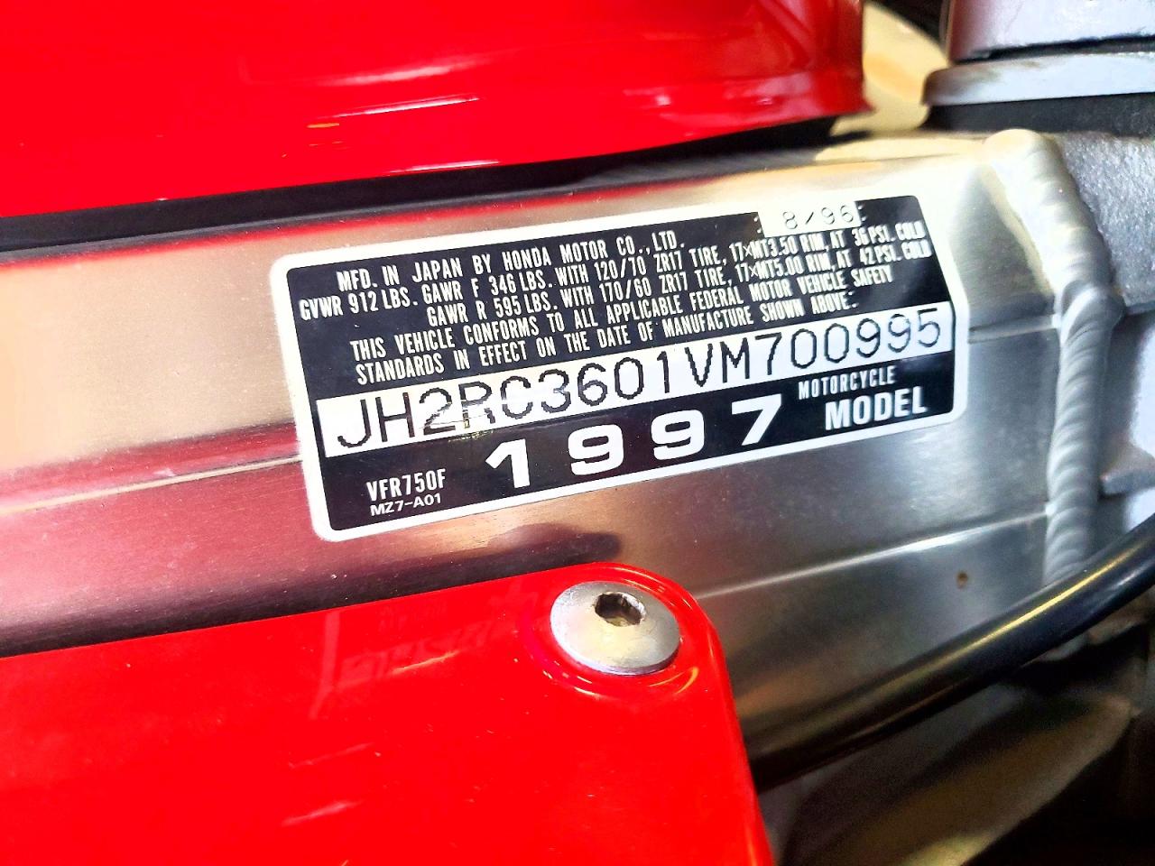 1997 HONDA VFR CYCLE