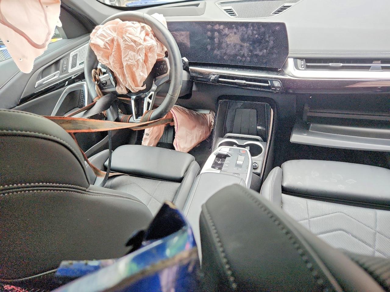 2024 BMW X1