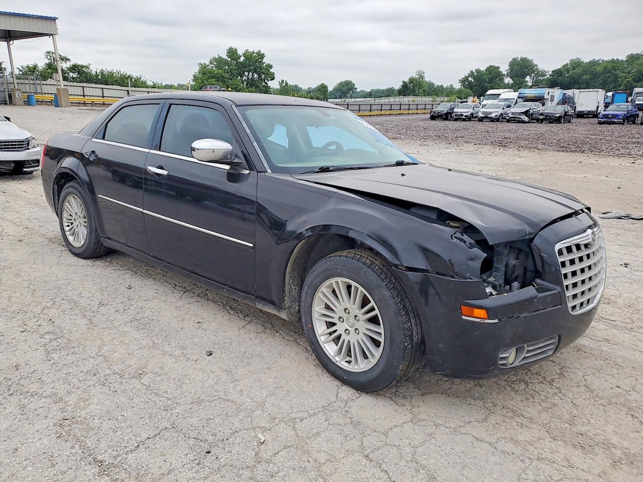 2010 CHRYSLER 300