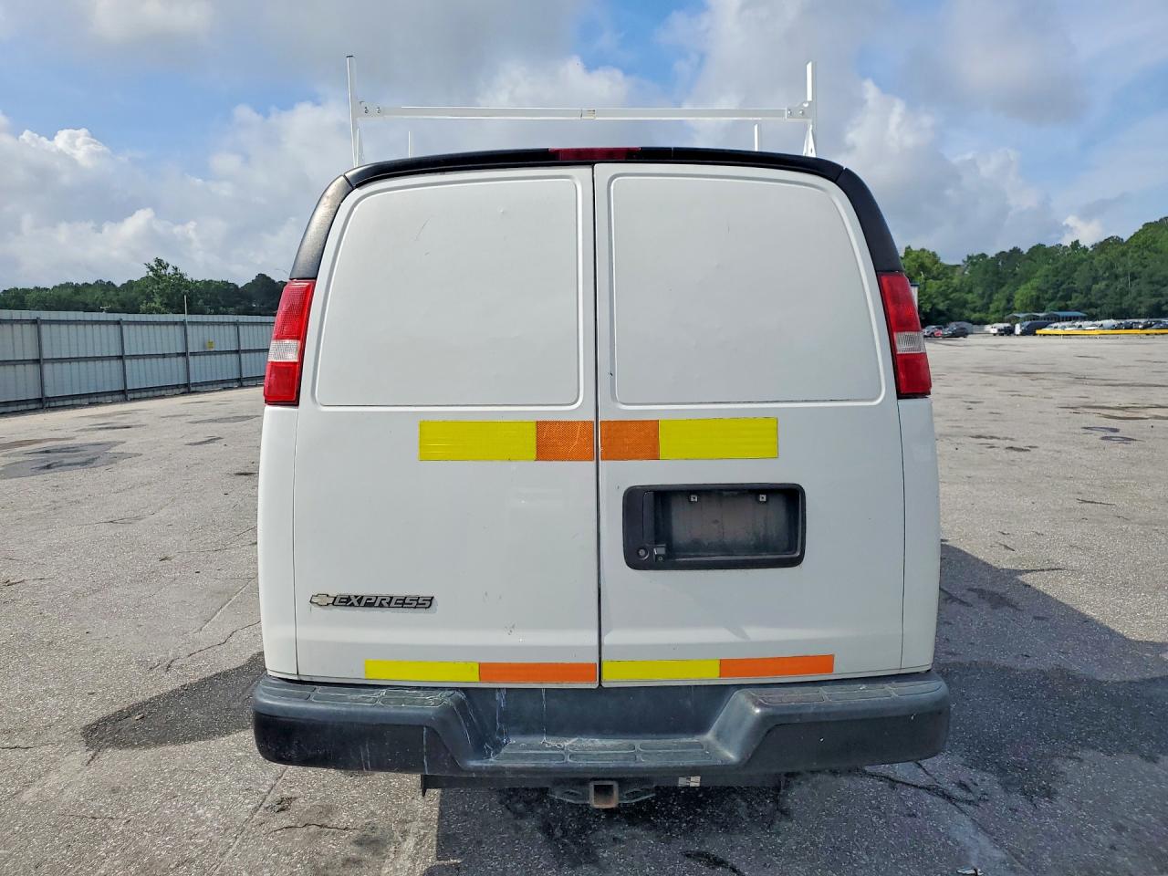 2019 CHEVROLET EXPRESS