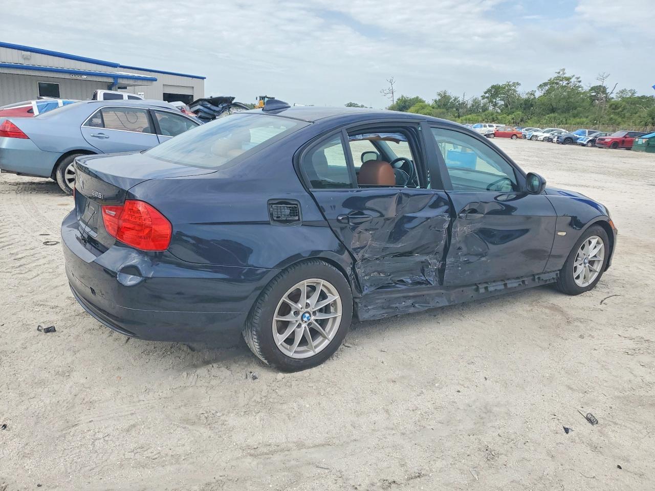 2010 BMW 3 SERIES