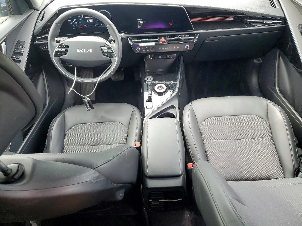 2023 KIA NIRO