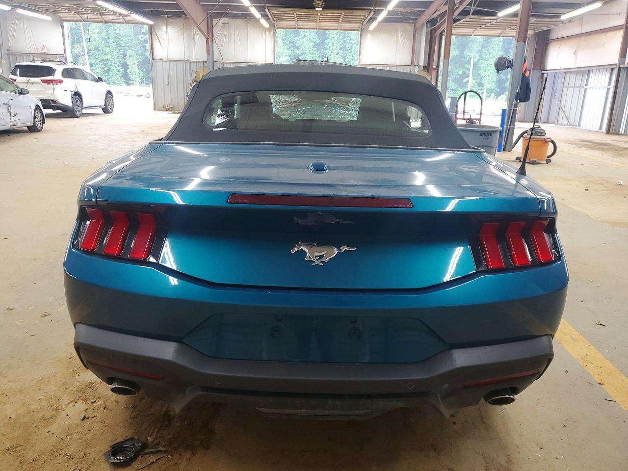 2026 FORD MUSTANG