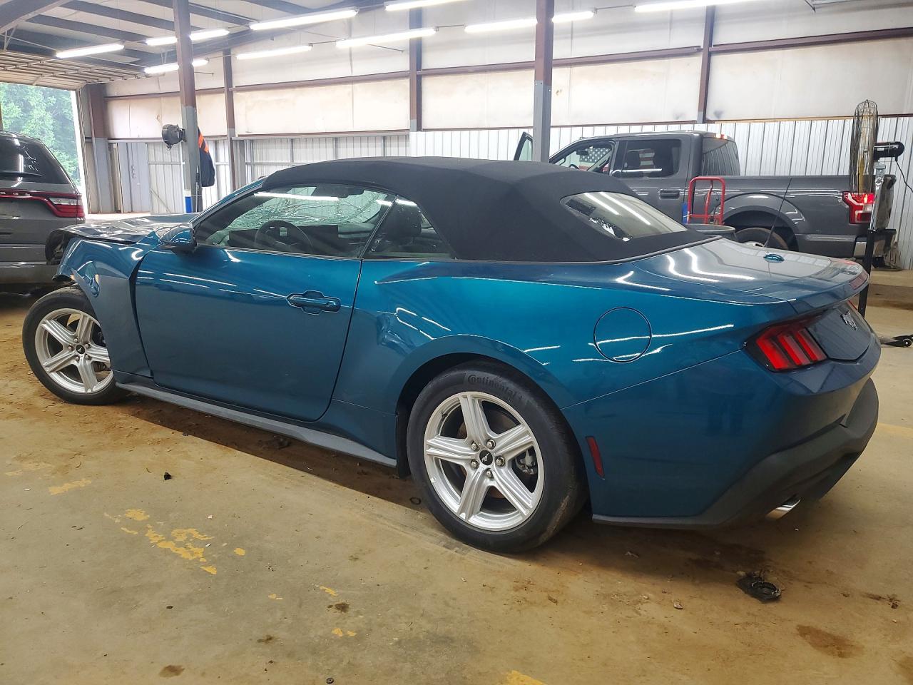 2026 FORD MUSTANG