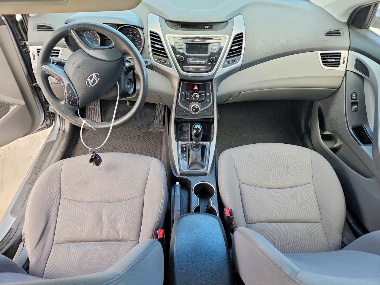 2016 HYUNDAI ELANTRA