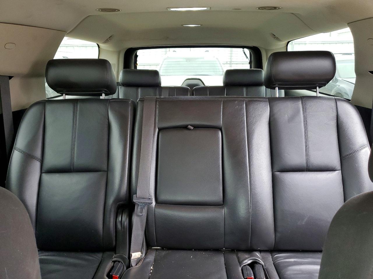 2010 CHEVROLET SUBURBAN