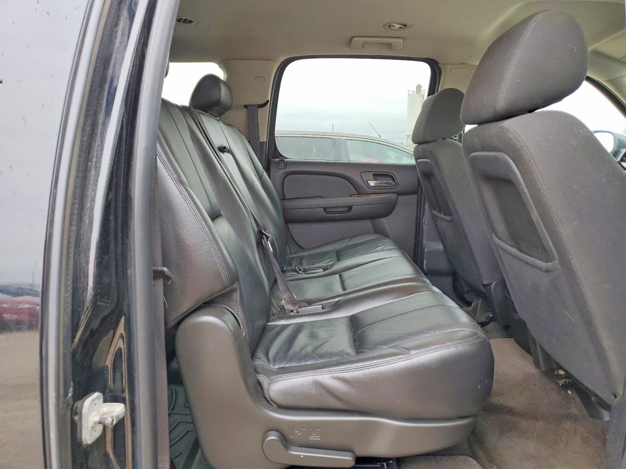 2010 CHEVROLET SUBURBAN