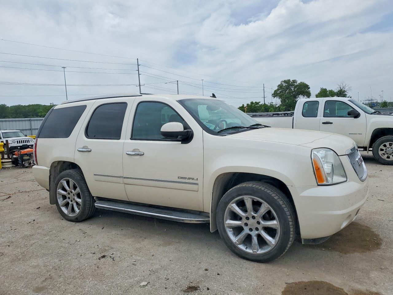 2013 GMC YUKON