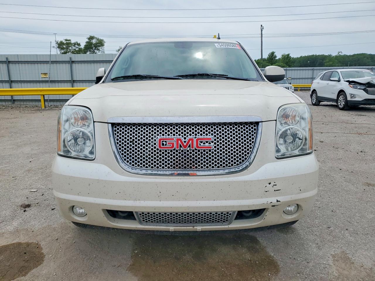 2013 GMC YUKON