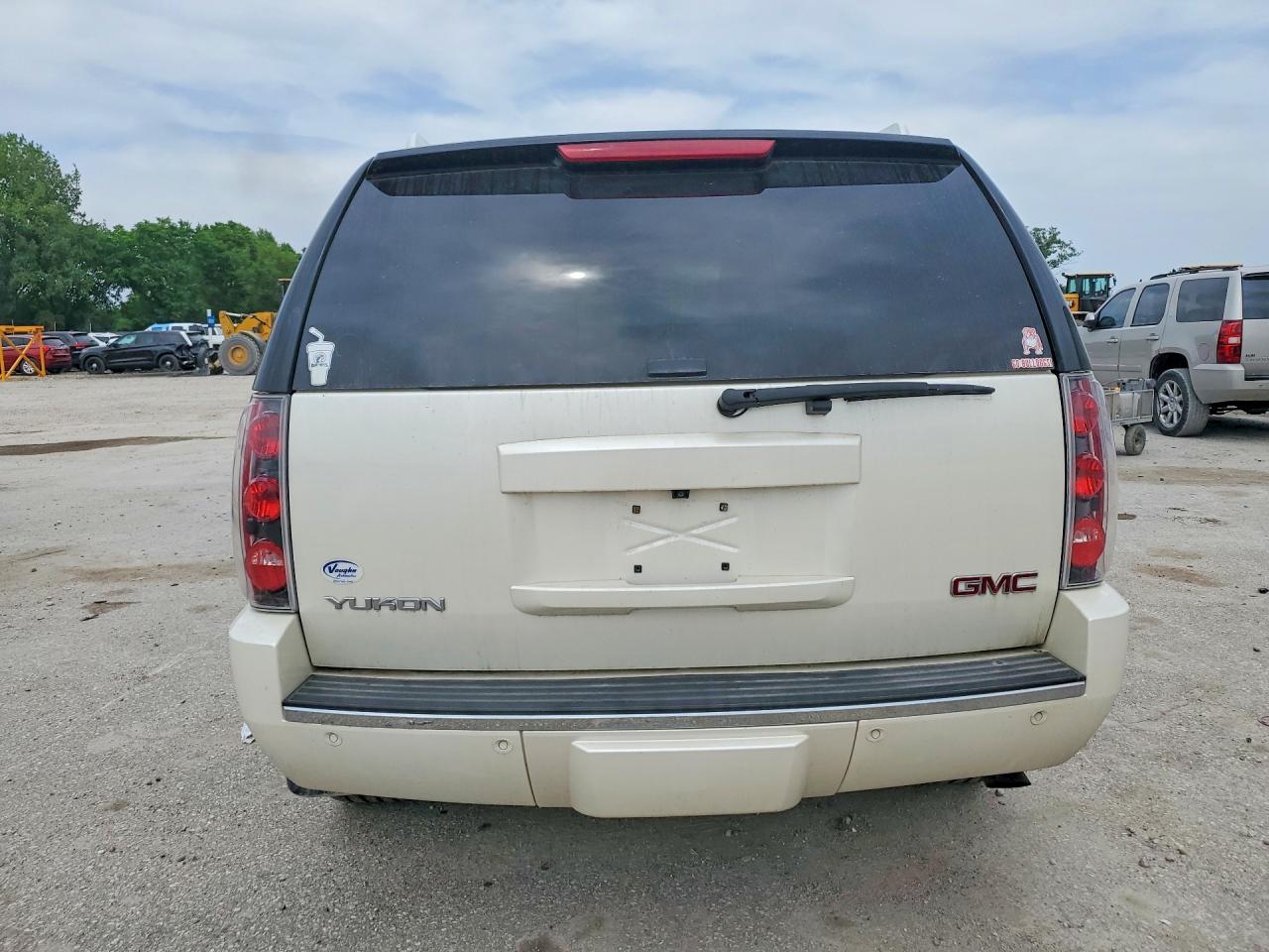 2013 GMC YUKON