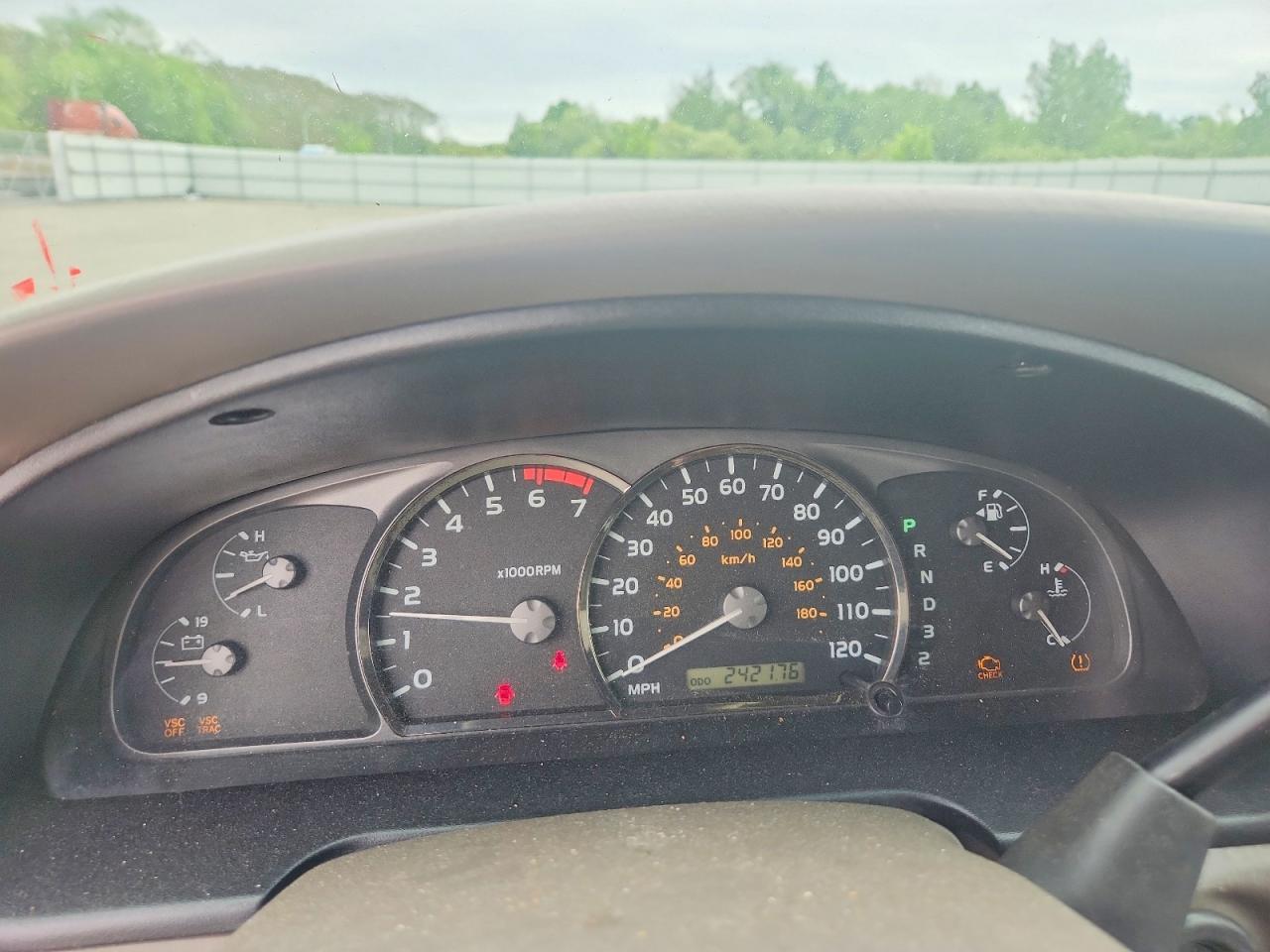 2005 TOYOTA SEQUOIA