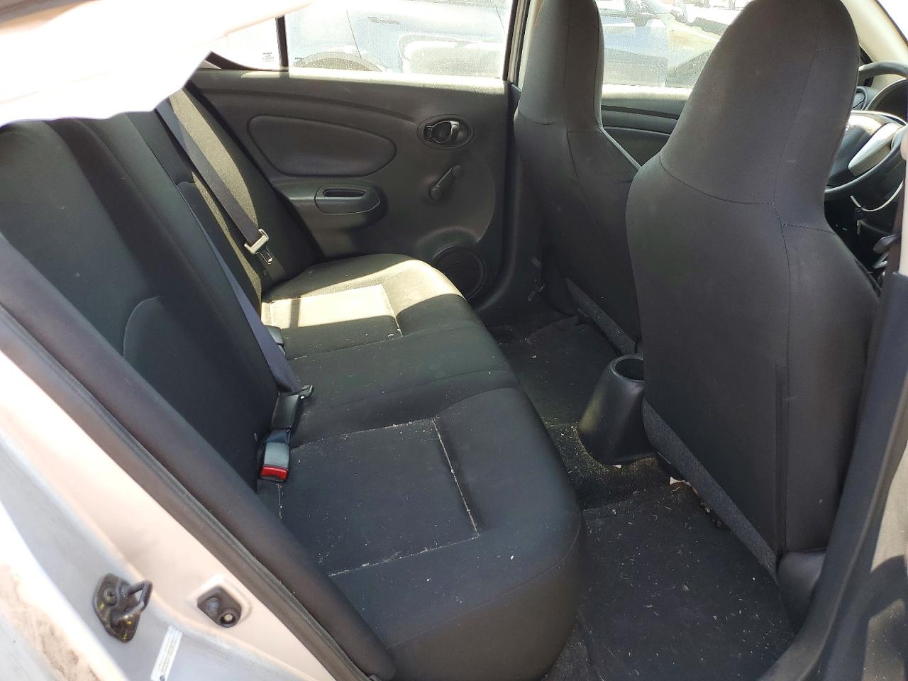 2017 NISSAN VERSA
