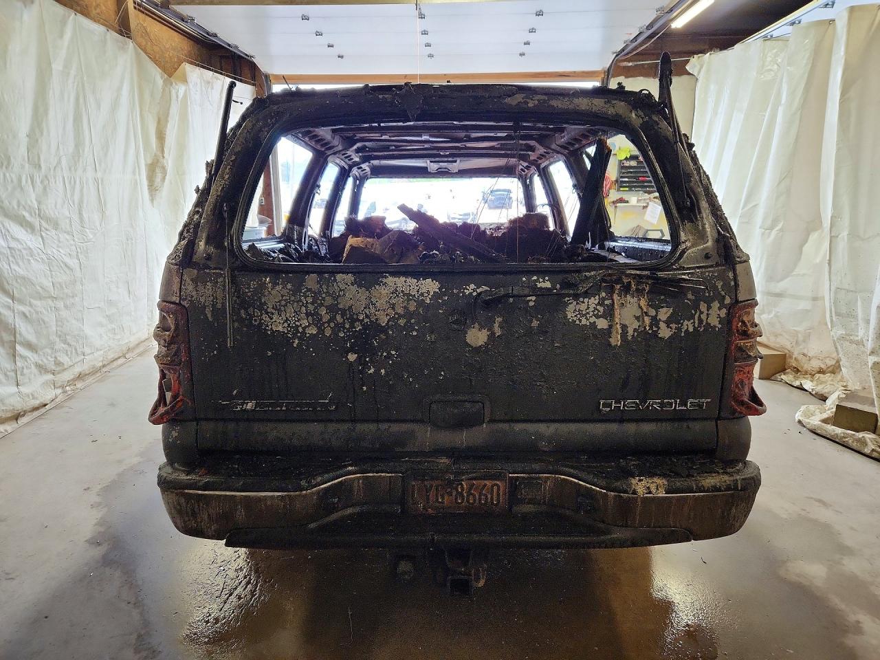 2004 CHEVROLET SUBURBAN