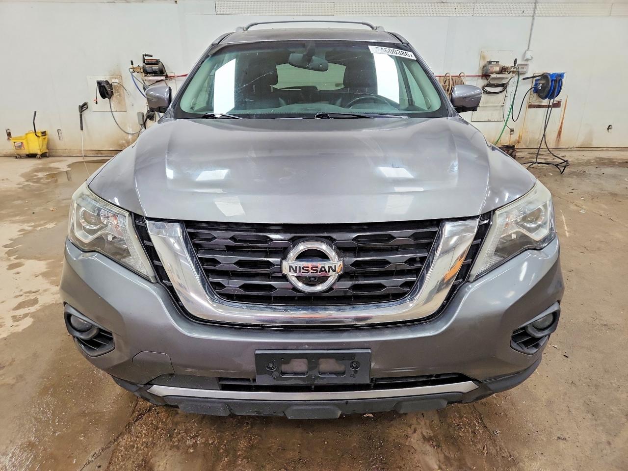 2017 NISSAN PATHFINDER