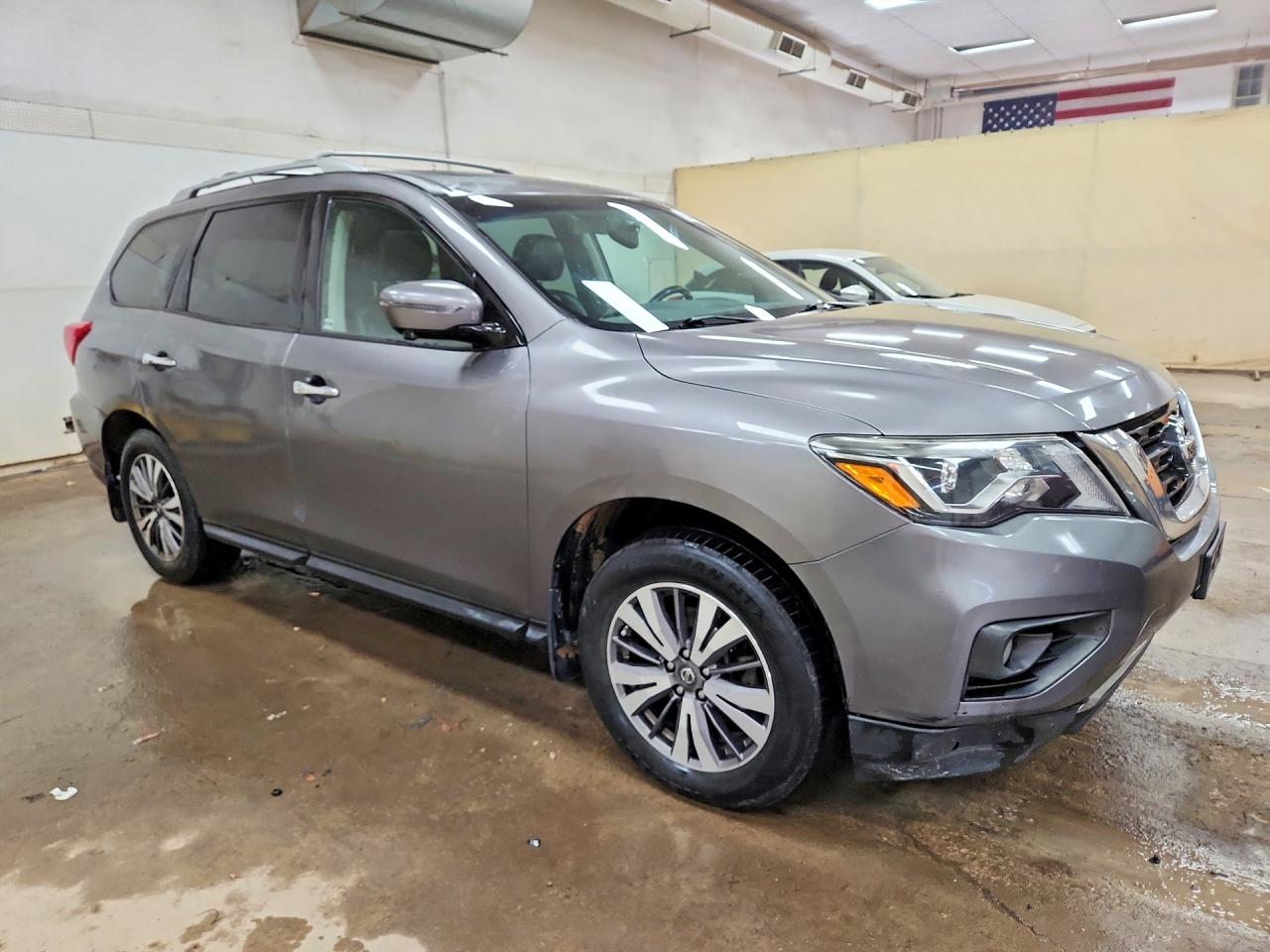 2017 NISSAN PATHFINDER