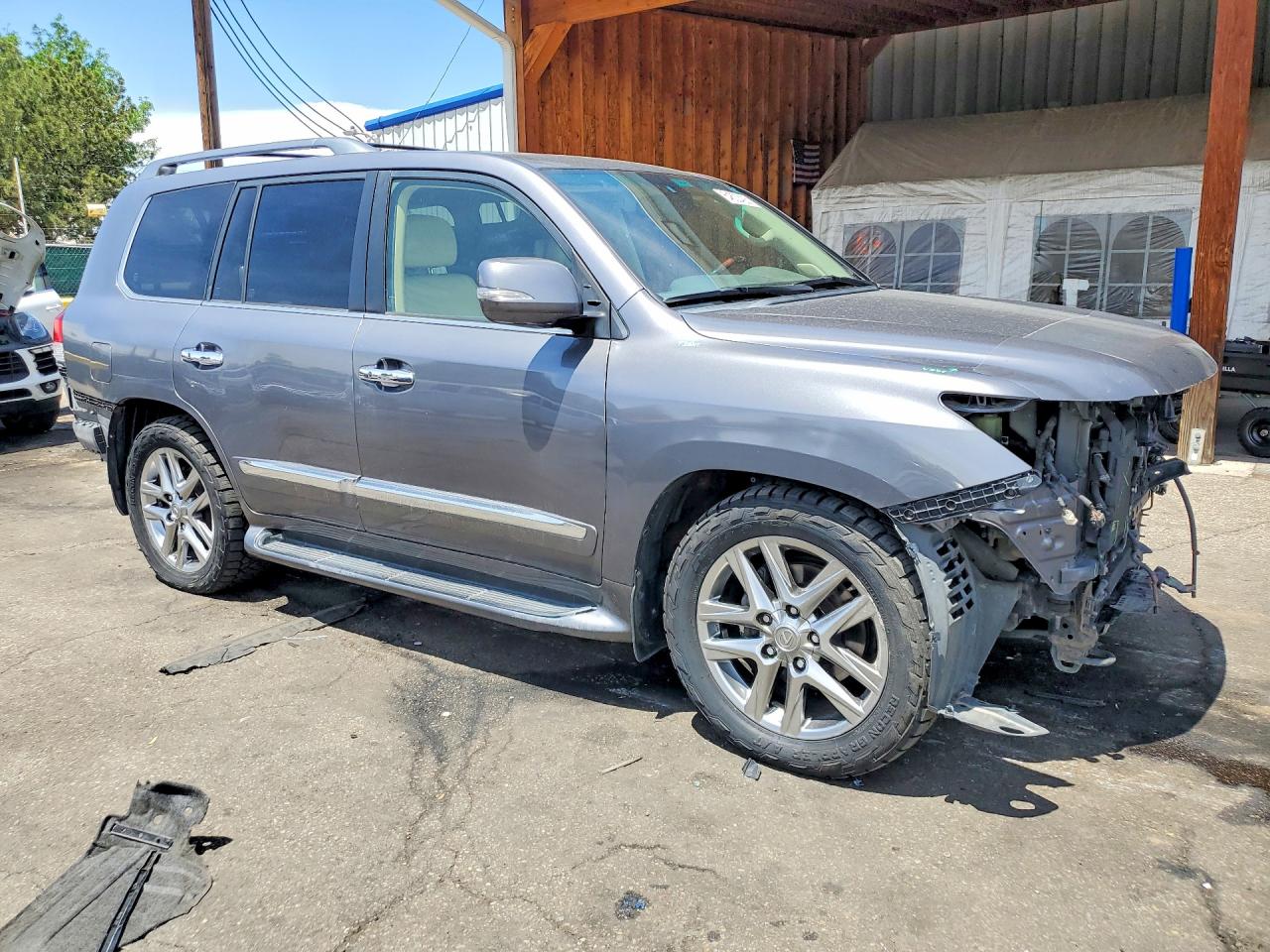 2013 LEXUS LX570