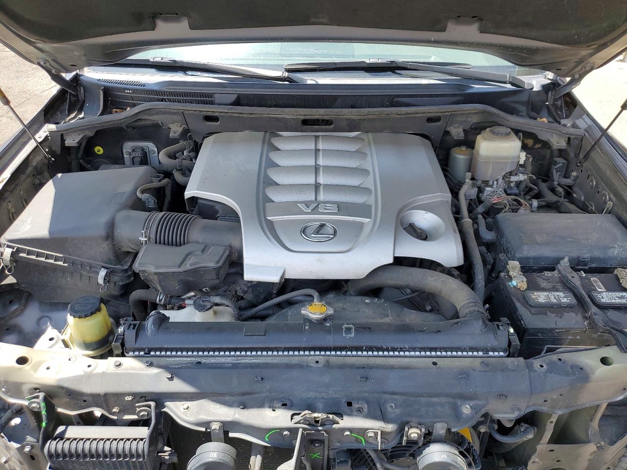 2013 LEXUS LX570