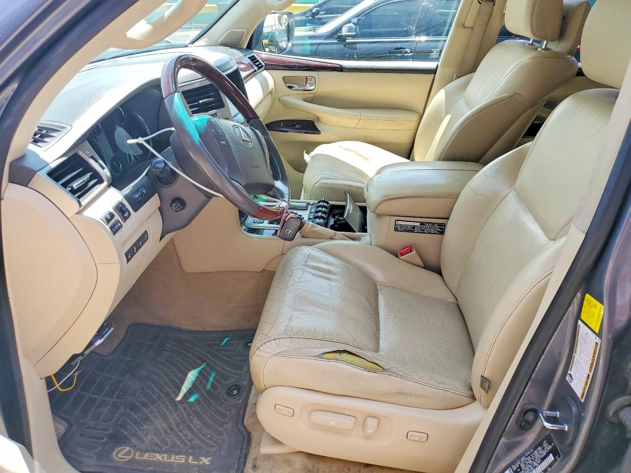 2013 LEXUS LX570