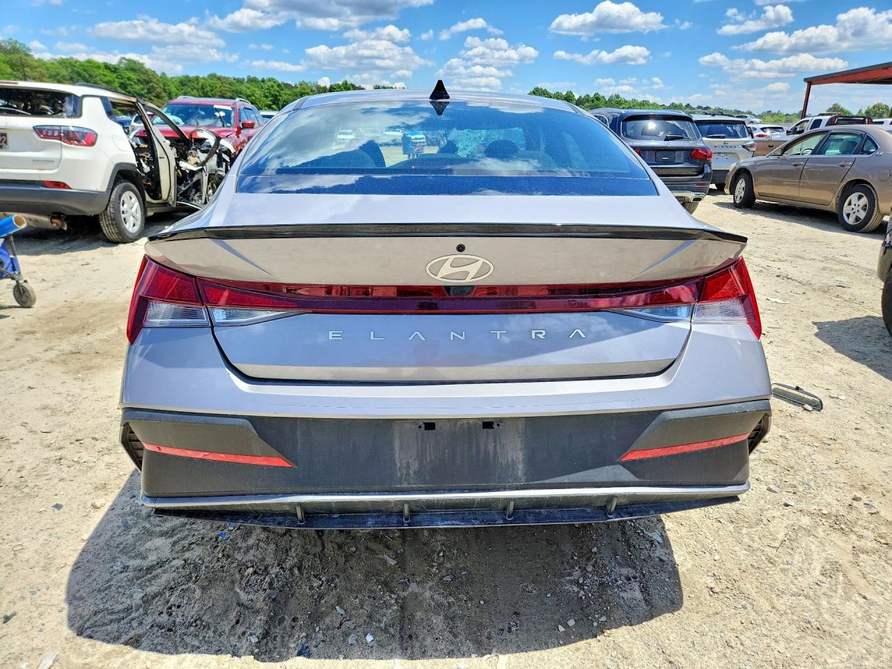 2025 HYUNDAI ELANTRA