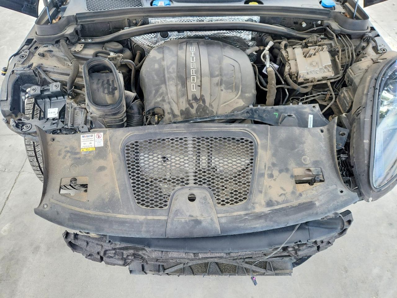 2021 PORSCHE MACAN