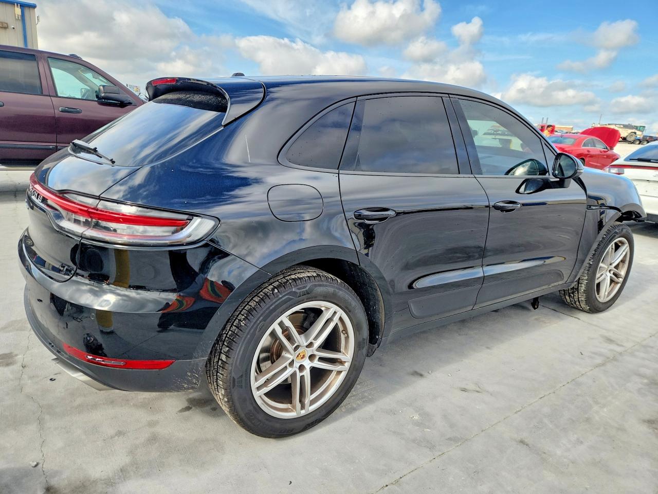 2021 PORSCHE MACAN