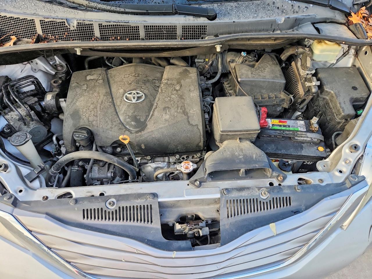 2017 TOYOTA SIENNA