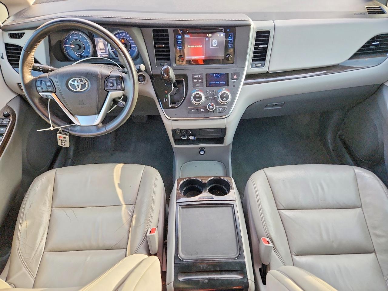 2017 TOYOTA SIENNA