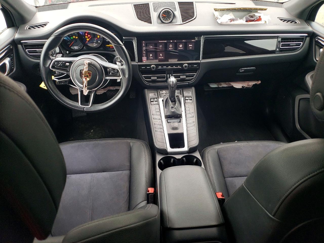 2021 PORSCHE MACAN