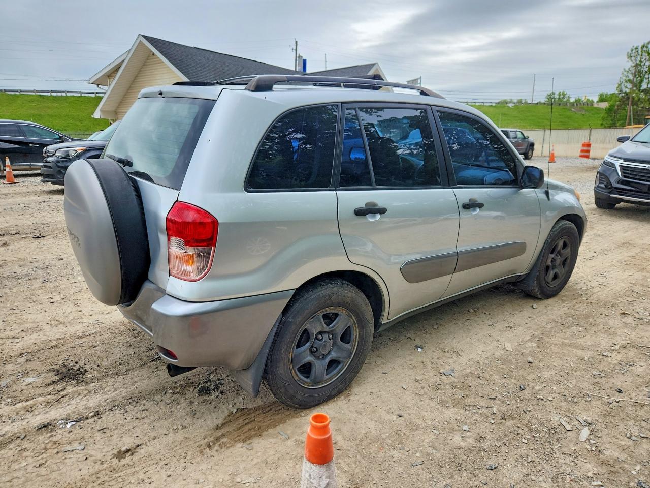 2003 TOYOTA RAV4