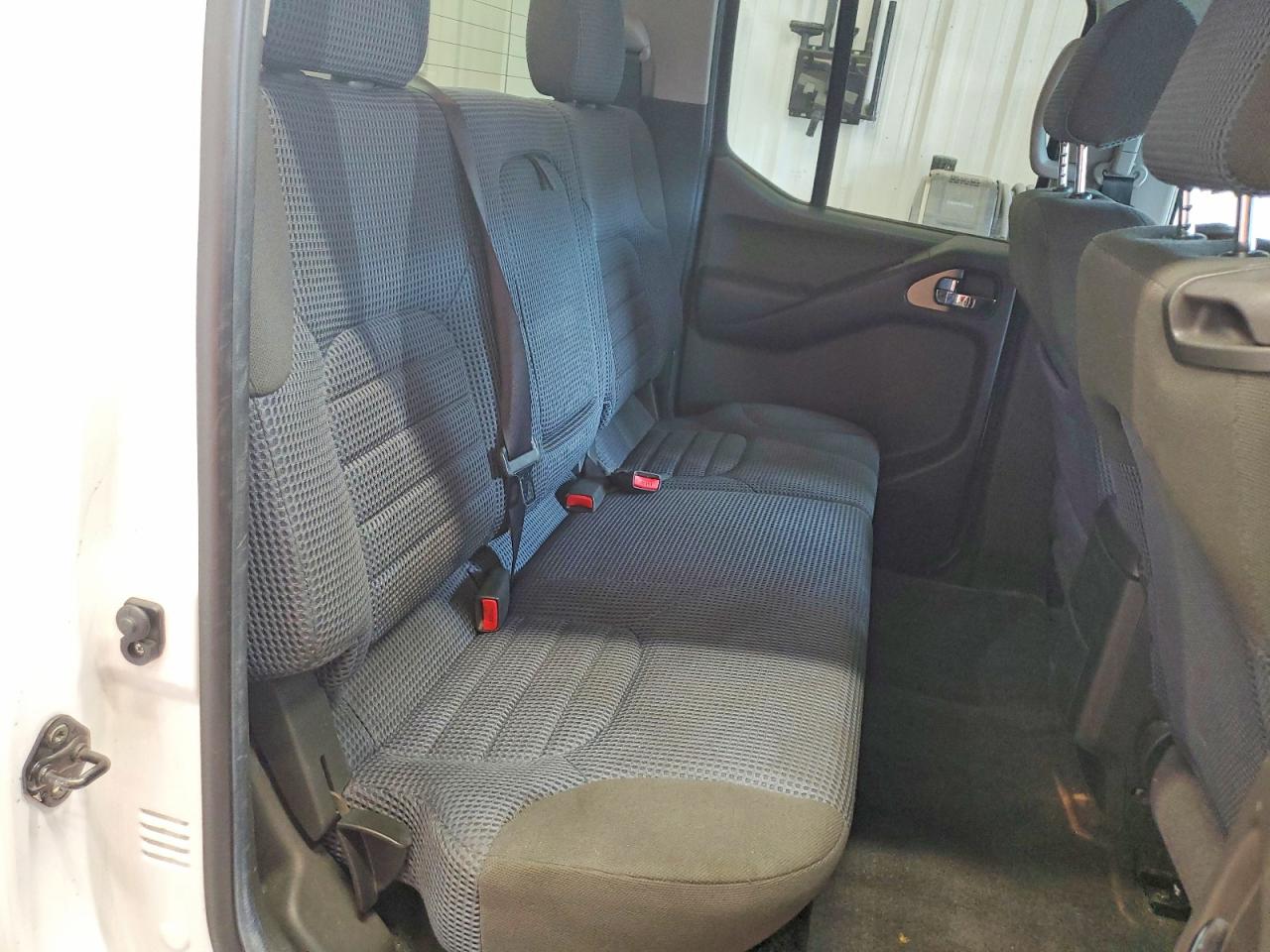2006 NISSAN FRONTIER