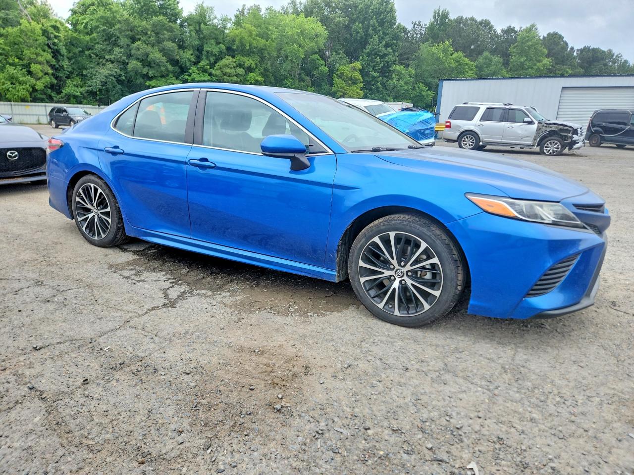 2019 TOYOTA CAMRY