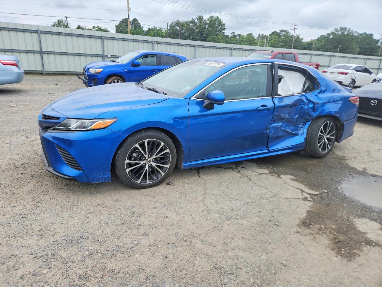 2019 TOYOTA CAMRY