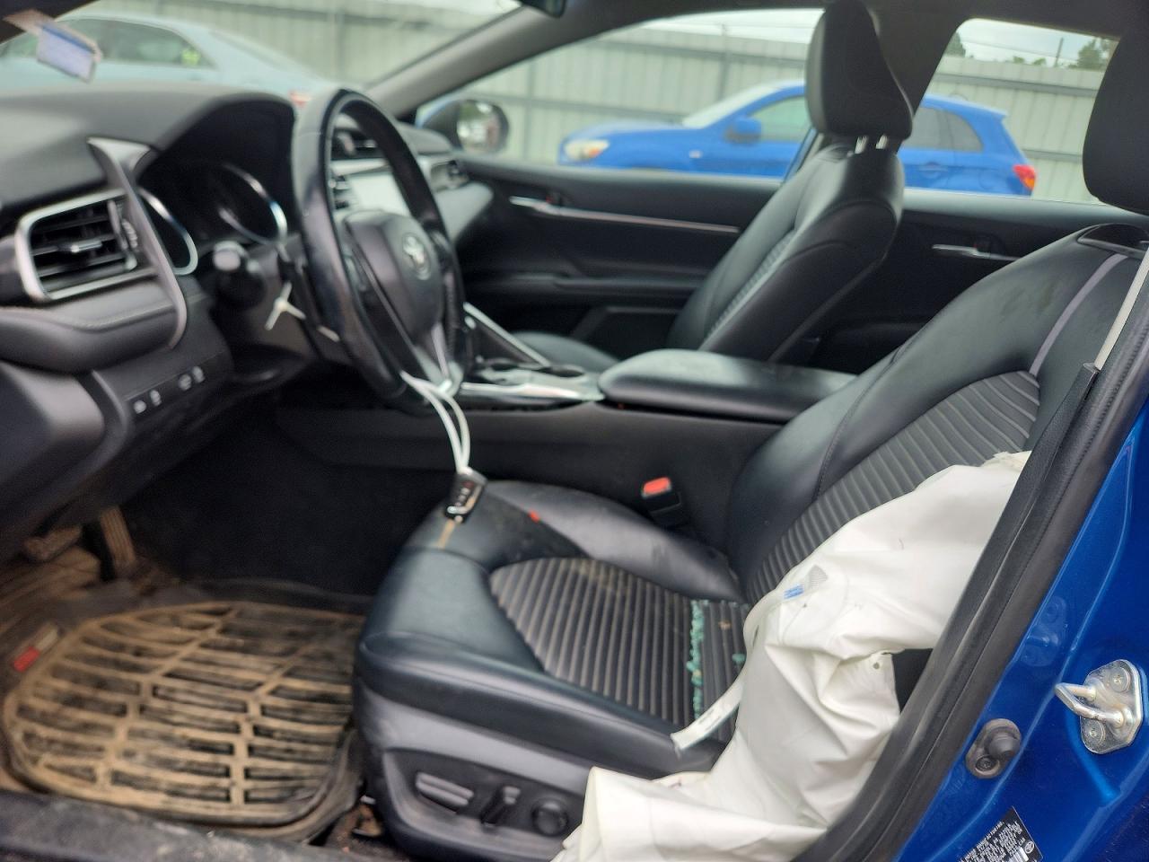 2019 TOYOTA CAMRY