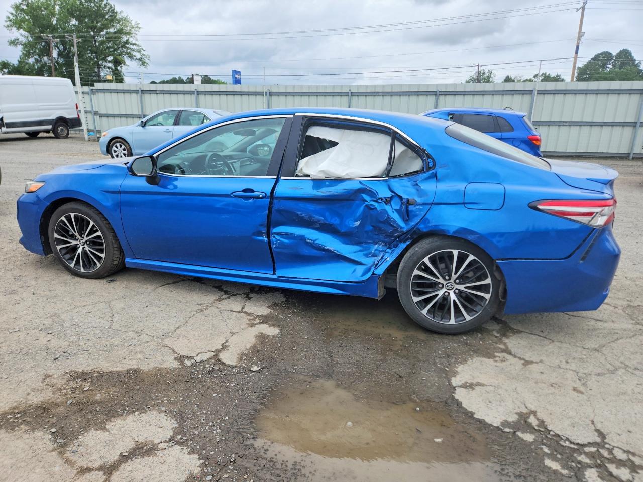 2019 TOYOTA CAMRY