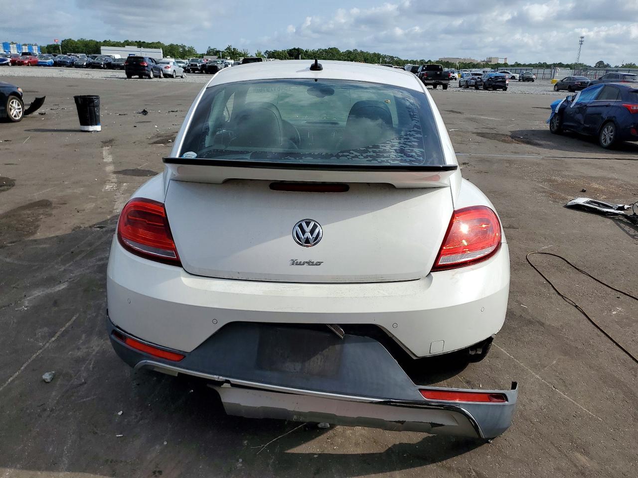 2016 VOLKSWAGEN BEETLE