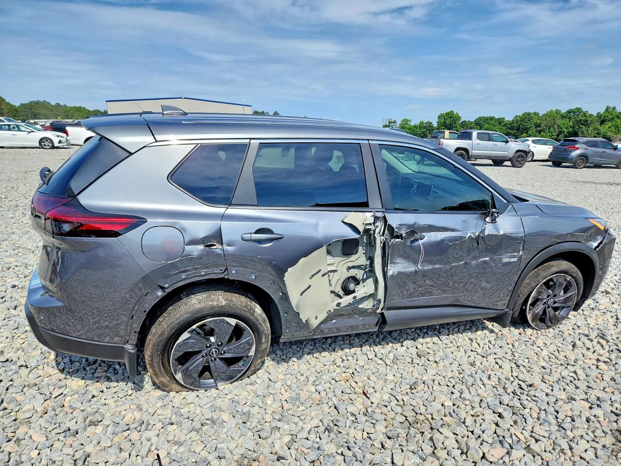 2026 NISSAN ROGUE