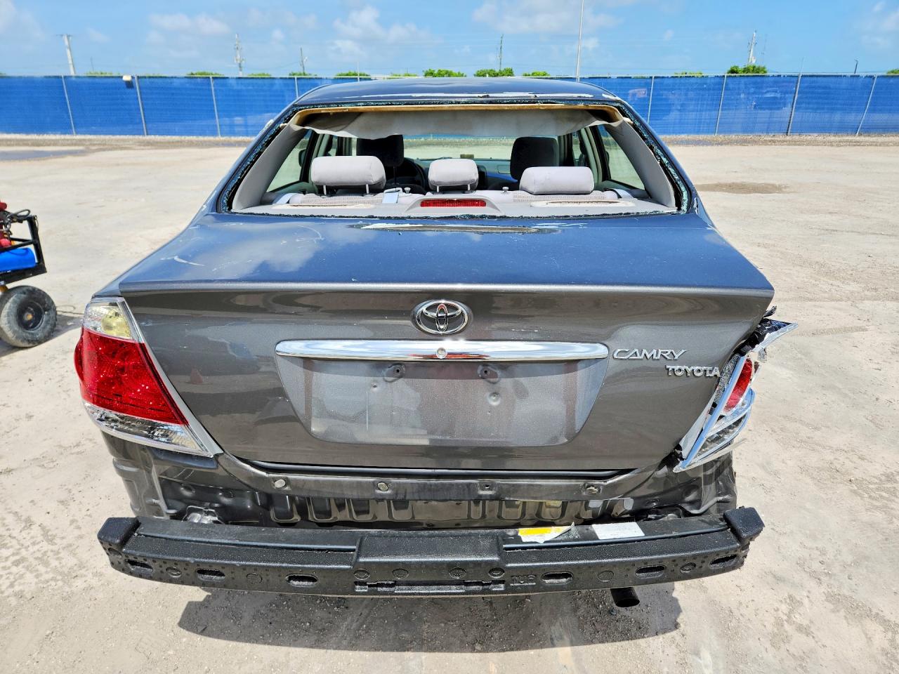 2005 TOYOTA CAMRY