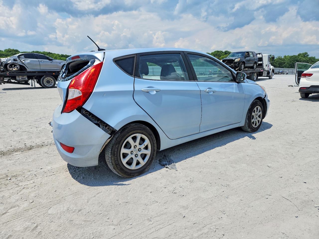 2012 HYUNDAI ACCENT