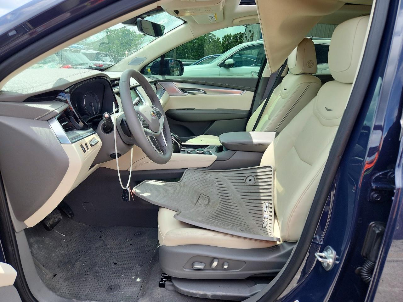2025 CADILLAC XT5