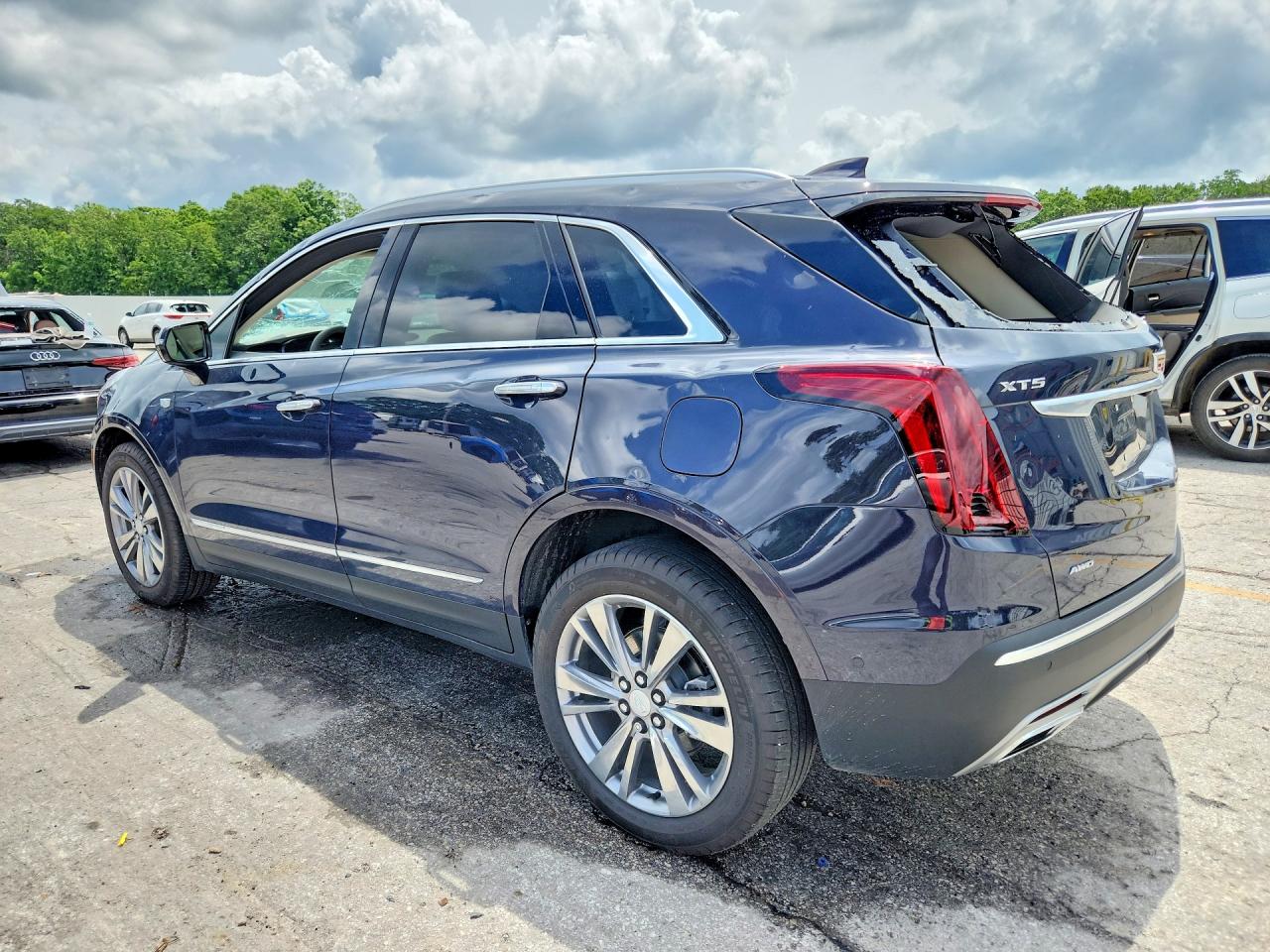 2025 CADILLAC XT5