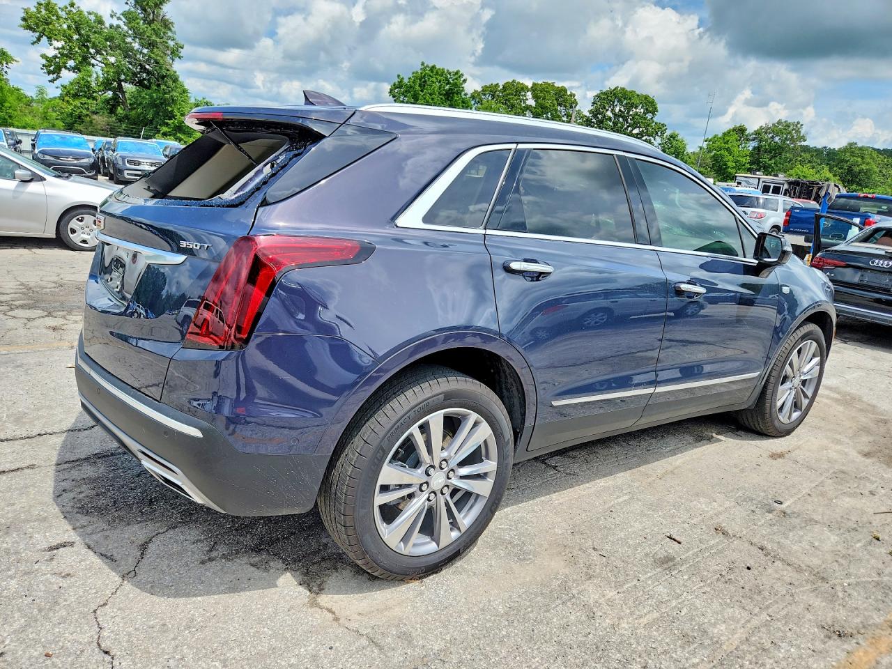 2025 CADILLAC XT5