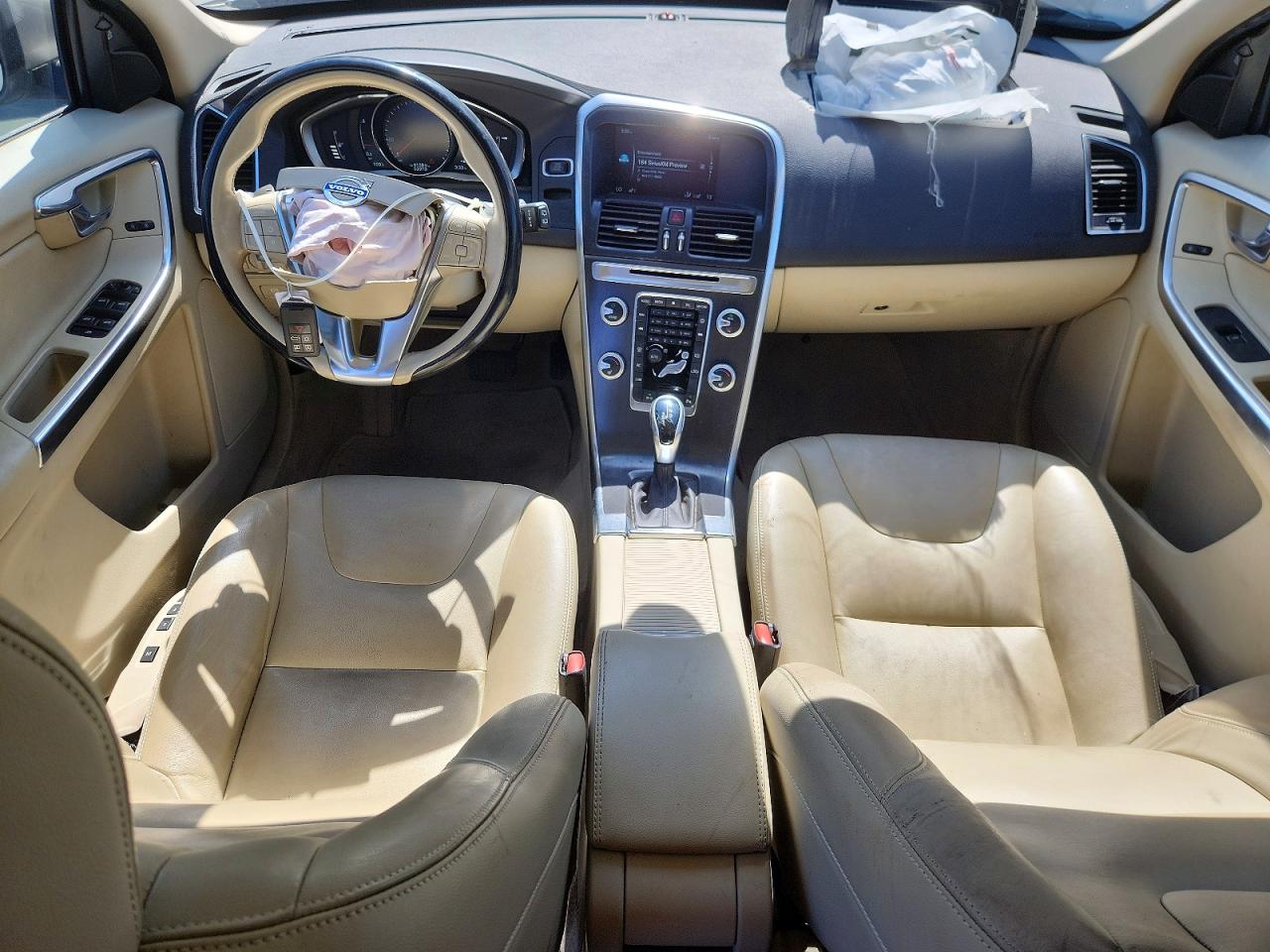 2015 VOLVO XC60