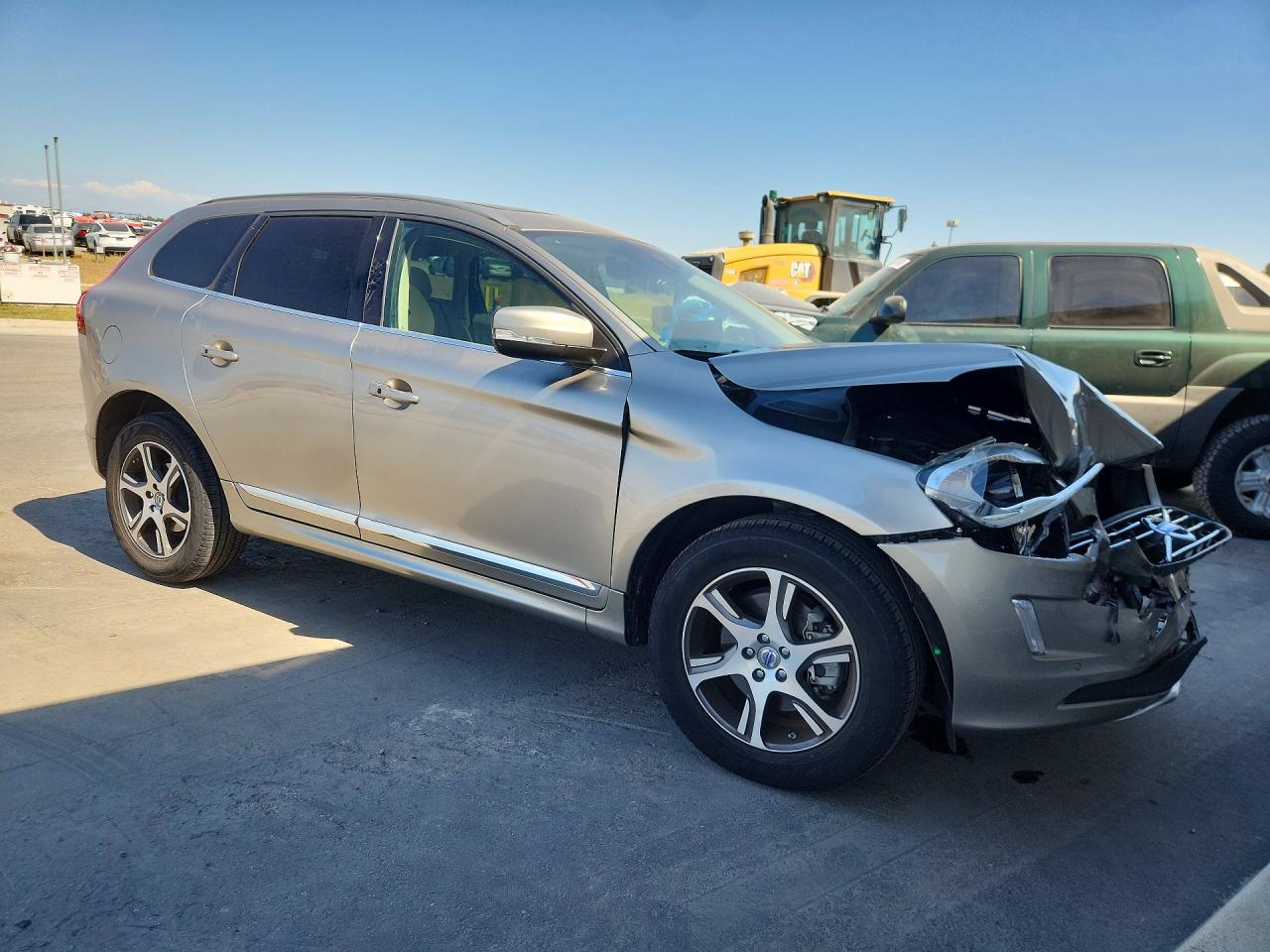 2015 VOLVO XC60